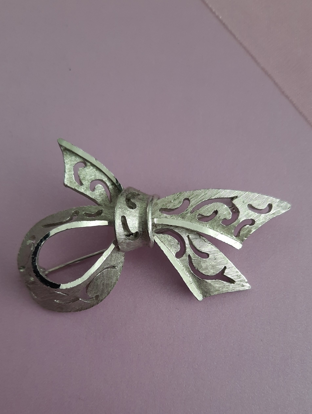 Coro Silver-tone Bow Cutout Brooch